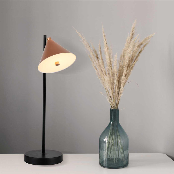 Lámpara de Mesa Charlotte , Cobre y Negro - VIRTUAL MUEBLES